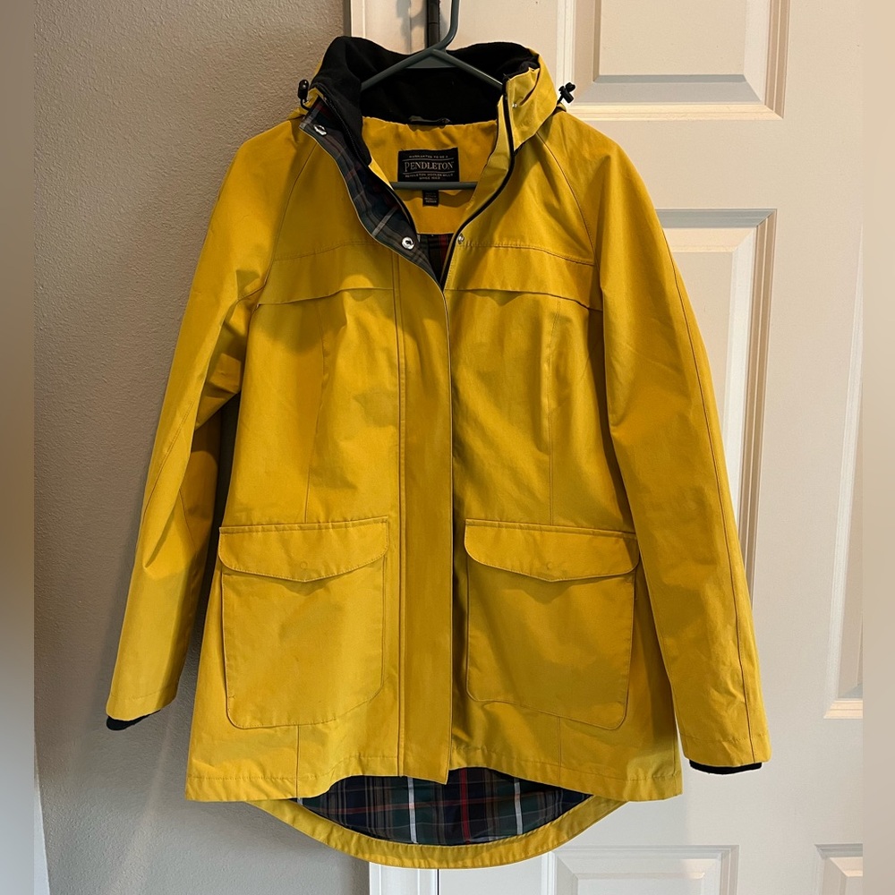 Pendleton W’s Hooded Yellow/Plaid Rain Coat (M) EUC